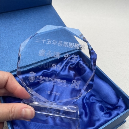 crystal gift, crystal souvenir, crystal trophy, crystal trophy cup, crystal medal, crystal plaques, crystal paper weight, colorful glass trophies, engraved crystal, 3D crystals, corporate gifts, premium gifts, gift supplier, promotional gifts, gift company, souvenirs, stationery, gift wholesale, gift ideas